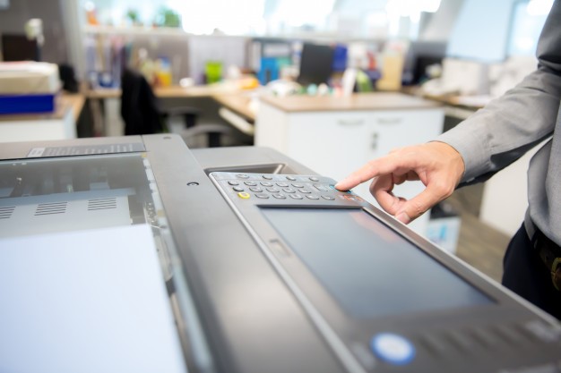 ¿Es mejor comprar o alquilar impresoras para empresas?